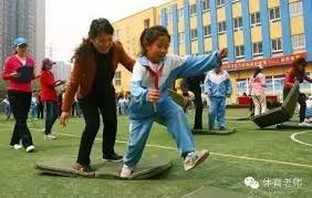 西甲：皇马3-2巴萨，贝林厄姆补时绝杀！